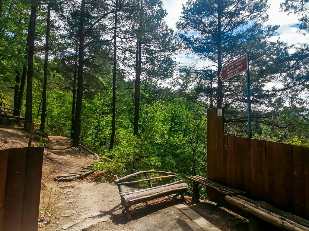 как се стига до орлови скали, екопътека орлови скали, пътека на ардинската поезия