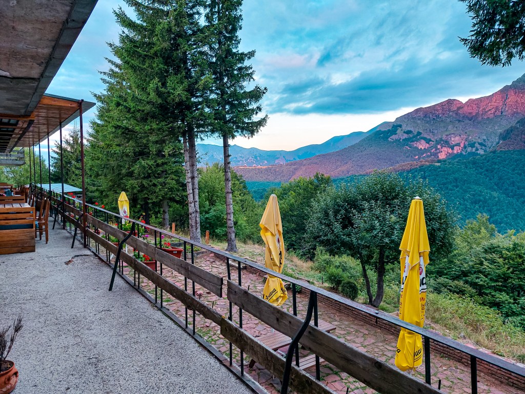 Хижа Плевен - Стара планина - нощувка