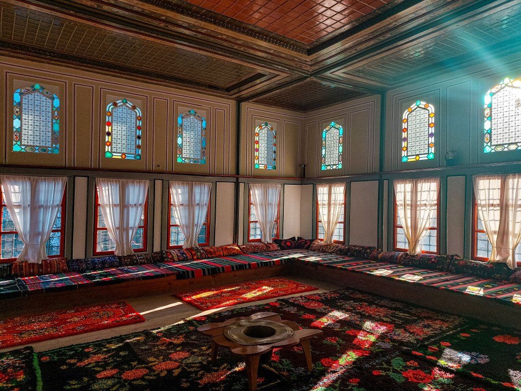 Кордопуловата къща - гостна - забележителности в Мелник