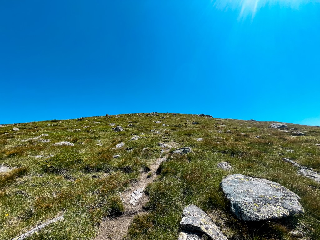 Изкачване на връх Белмекен