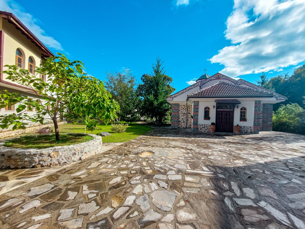 Руенски манастир - работно време и маршрути