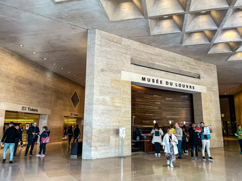 Работно време и входни такси - Лувъра