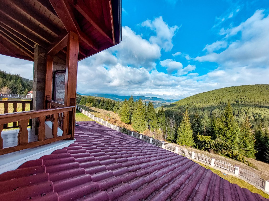 Вили Чала - къща за гости за 20 души в Родопите