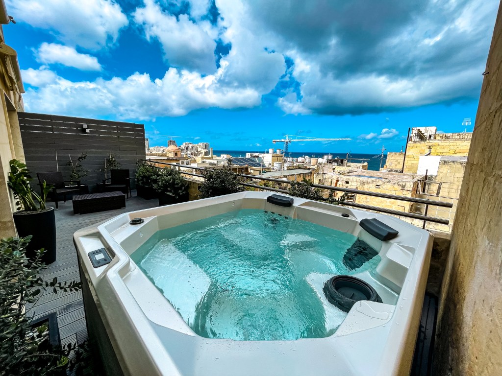 The Capital Boutique Hotel Valletta - хотел във Валета с гледка