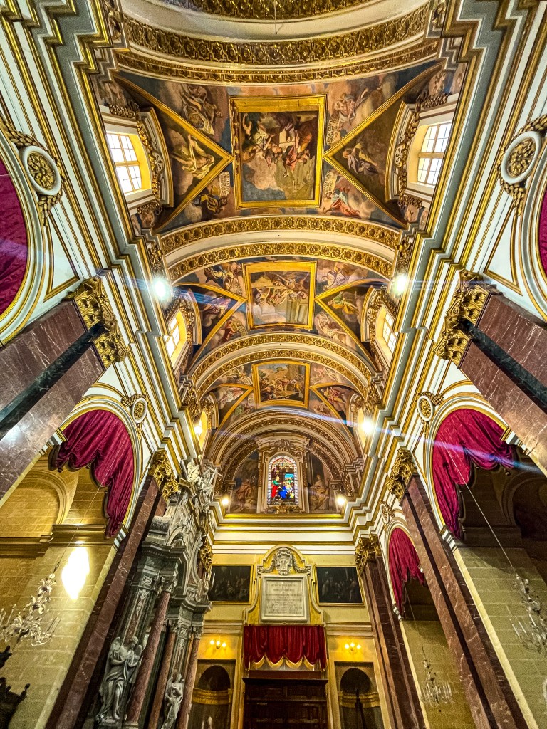 Разходка из Мдина - "тихият град" на Малта - забележителности и ресторанти