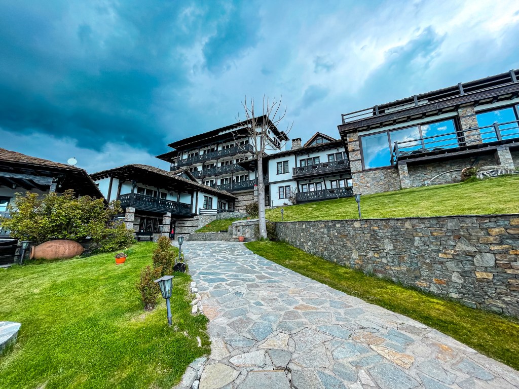 Хотел Лещен - мнение