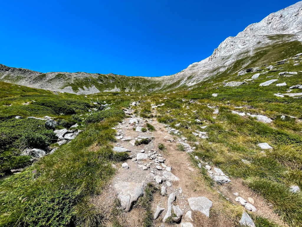 Хижа Вихрен - връх Вихрен - класически маршрут