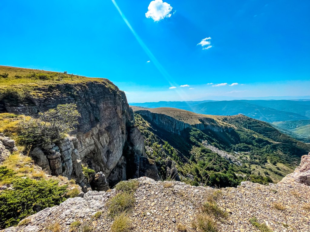 Скален феномен Столо в Понор планина - маршрути