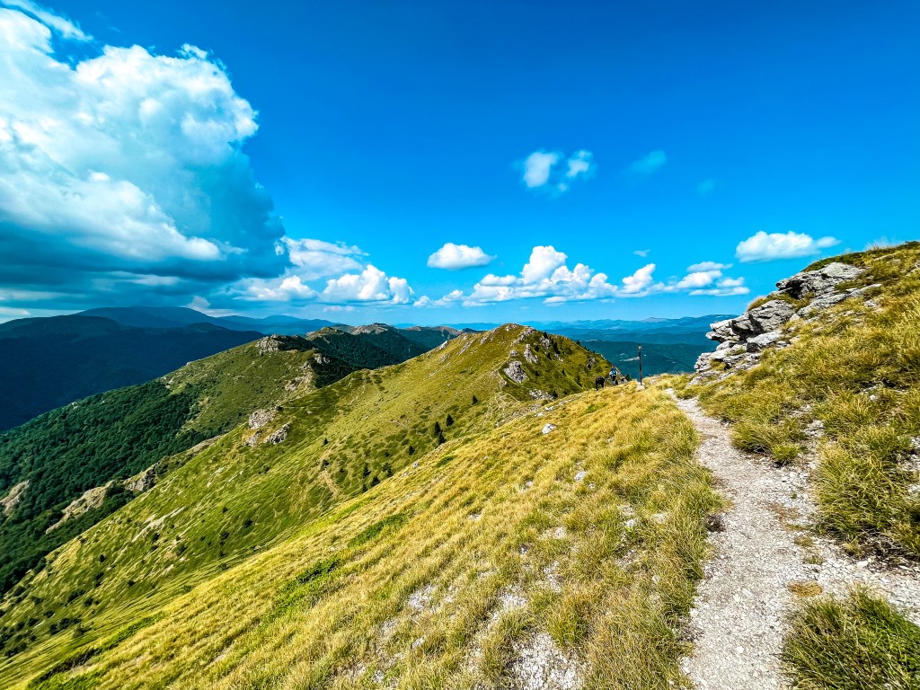Беклемето – хижа Козя стена – хижа Ехо