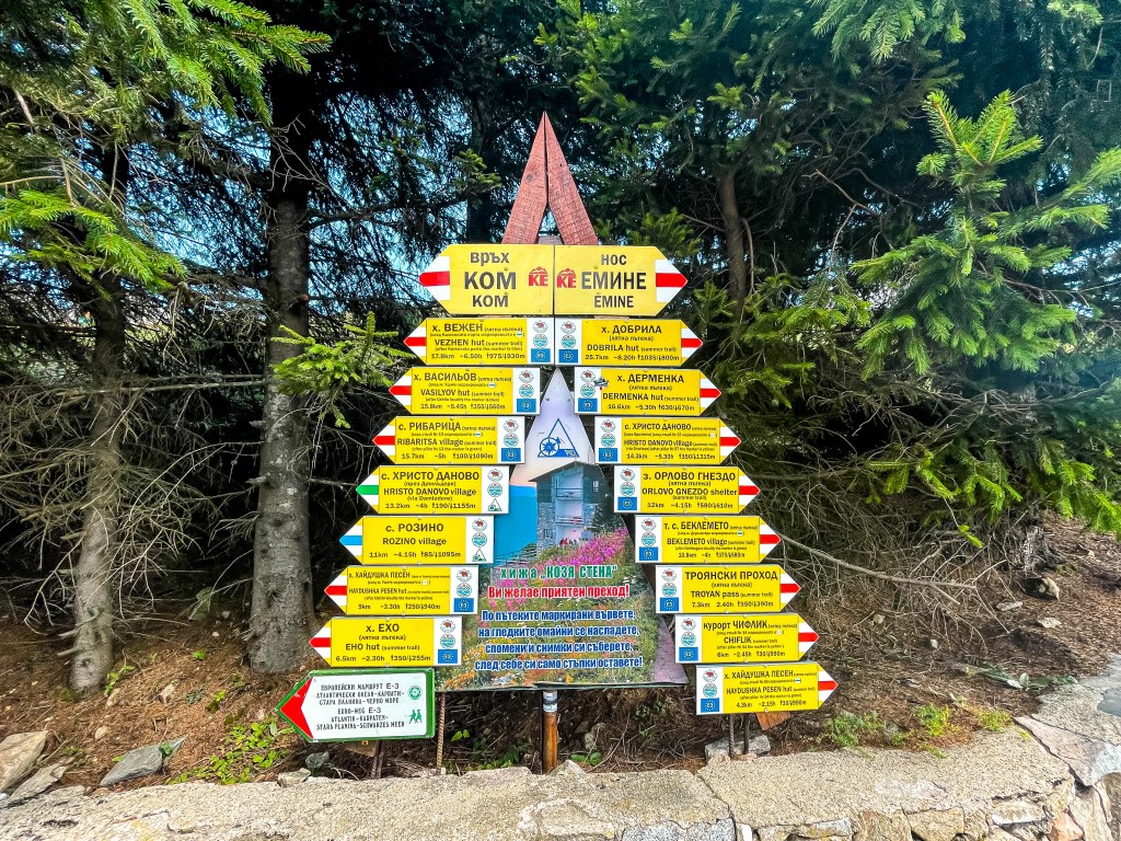 Беклемето – хижа Козя стена – хижа Ехо