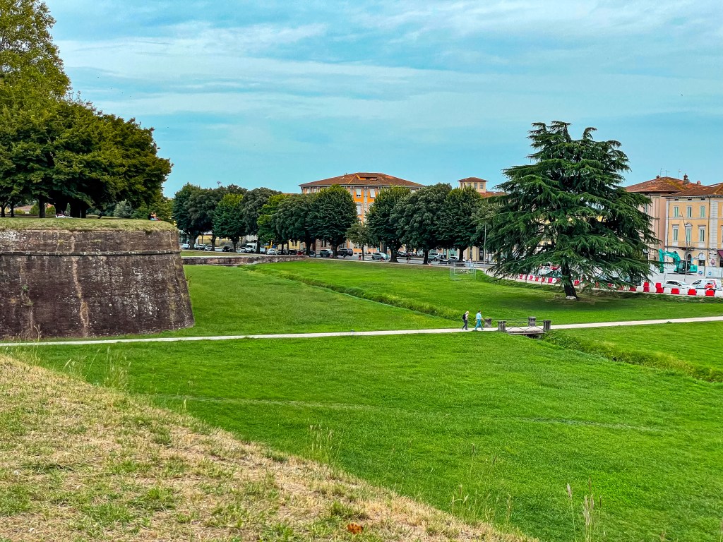 Лука, Тоскана - пътуване с автомобил, влак, автобус