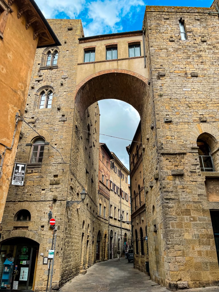 Волтера, Тоскана - забележителности