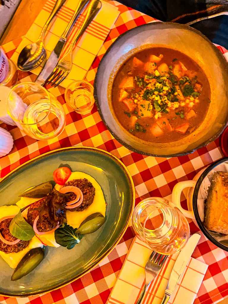 Унгарска кухня - Будапеща - местни специалитети - гулаш