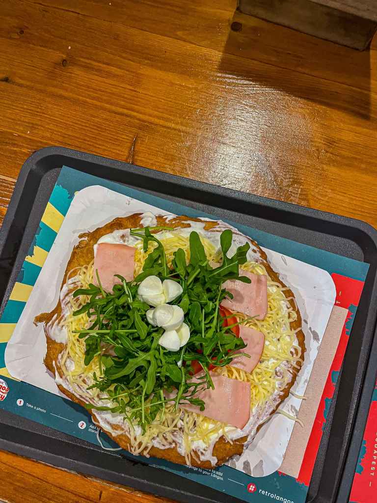 Унгарска кухня - Будапеща - местни специалитети - лангош