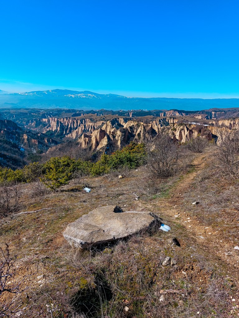 От Роженския манастир към Мелник