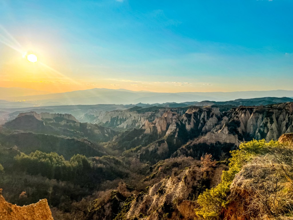 От Мелник към Роженския манастир - Мелнишки пирамиди