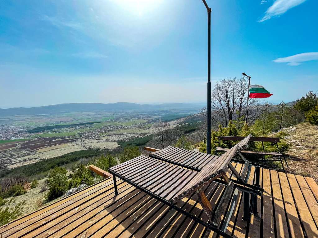 Eкопътека "Пейката с платформата" край село Годеч