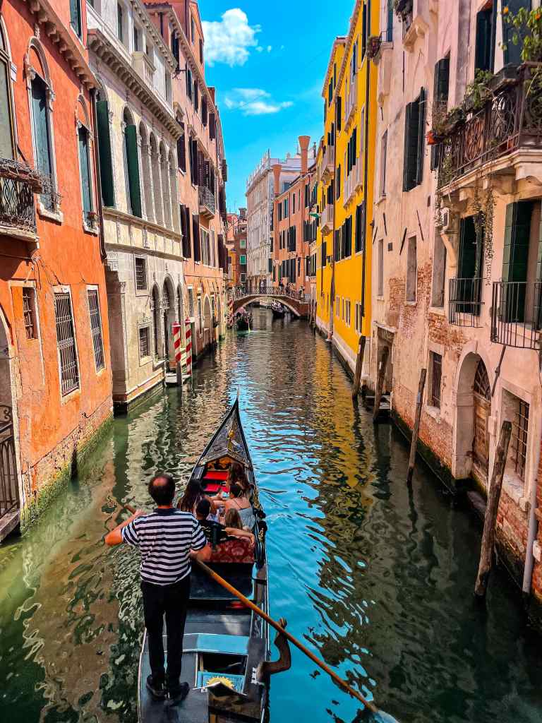 Разходка с гондола във Венеция 