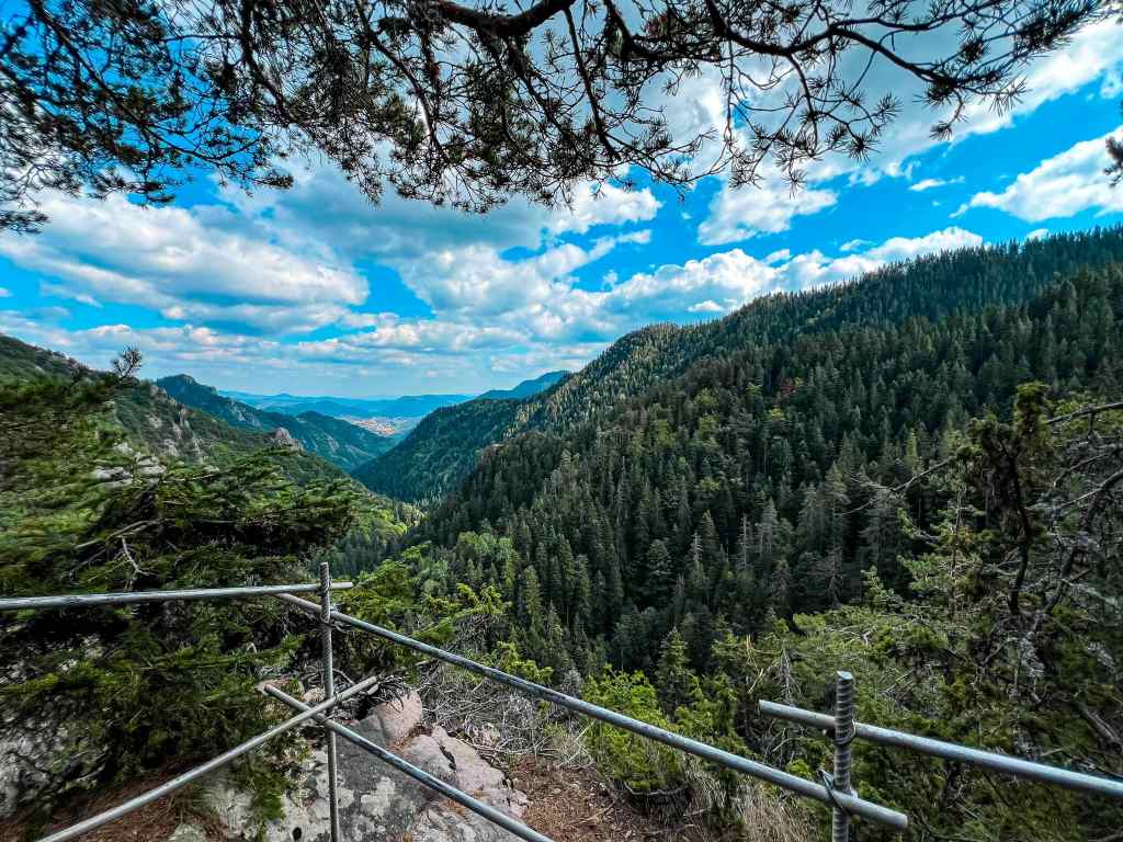 Каньонът на водопадите" край Смолян