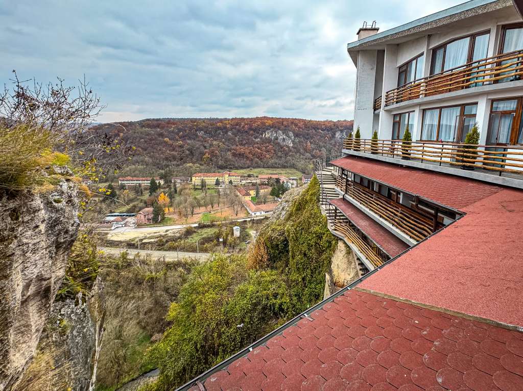 Национален пещерен дом „Петър Трантеев“ – Карлуково