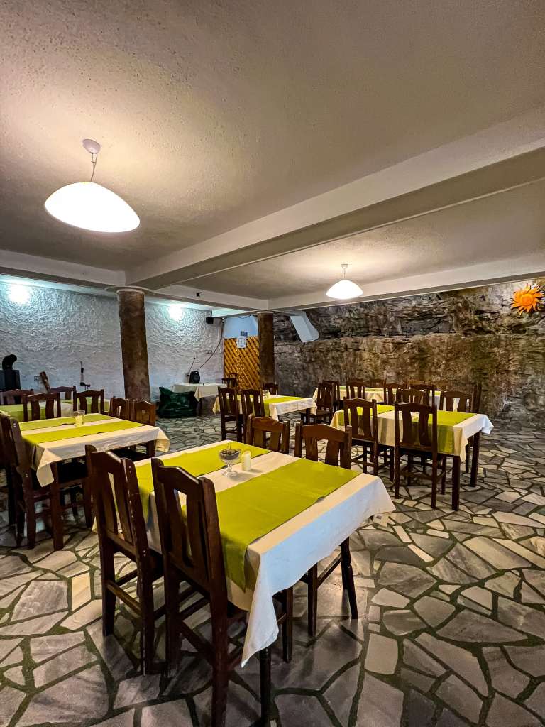 Национален пещерен дом „Петър Трантеев“ – Карлуково