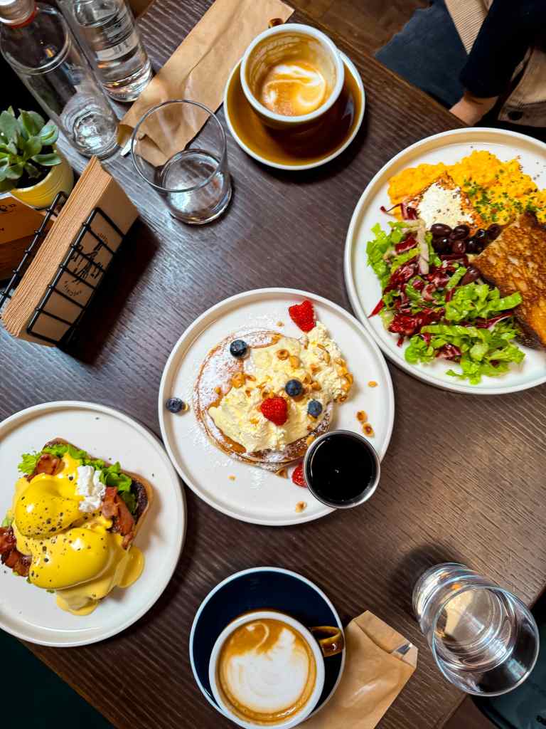 43.12 Café - брънч в София