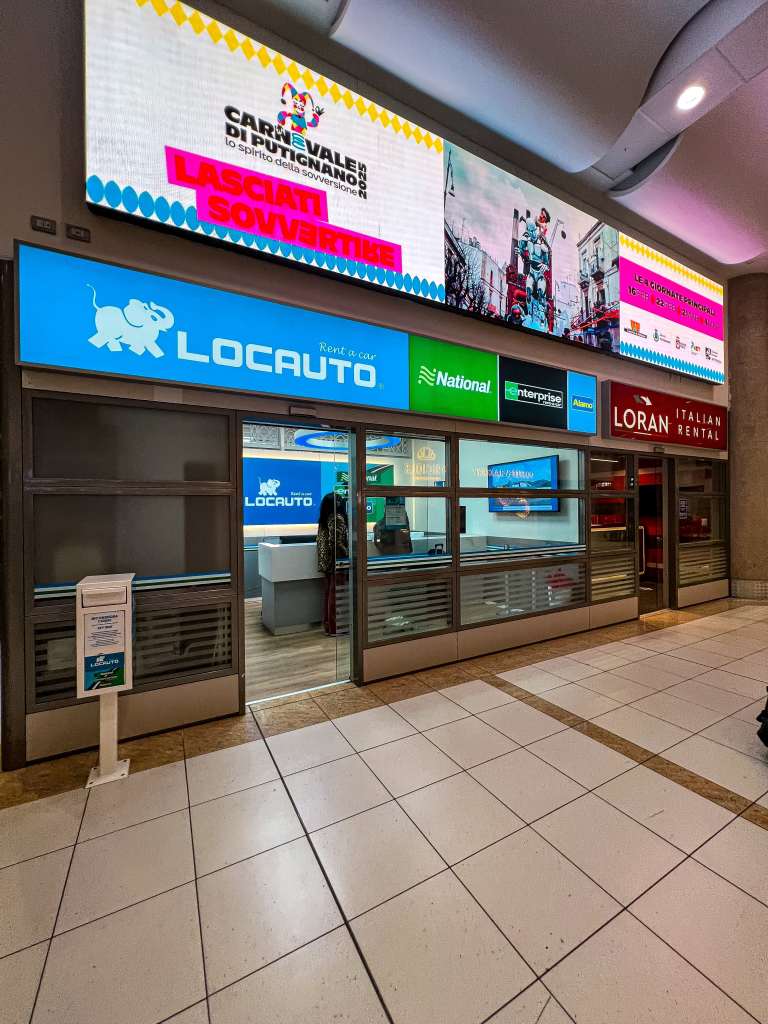 Кола под наем, Италия, доверени фирми