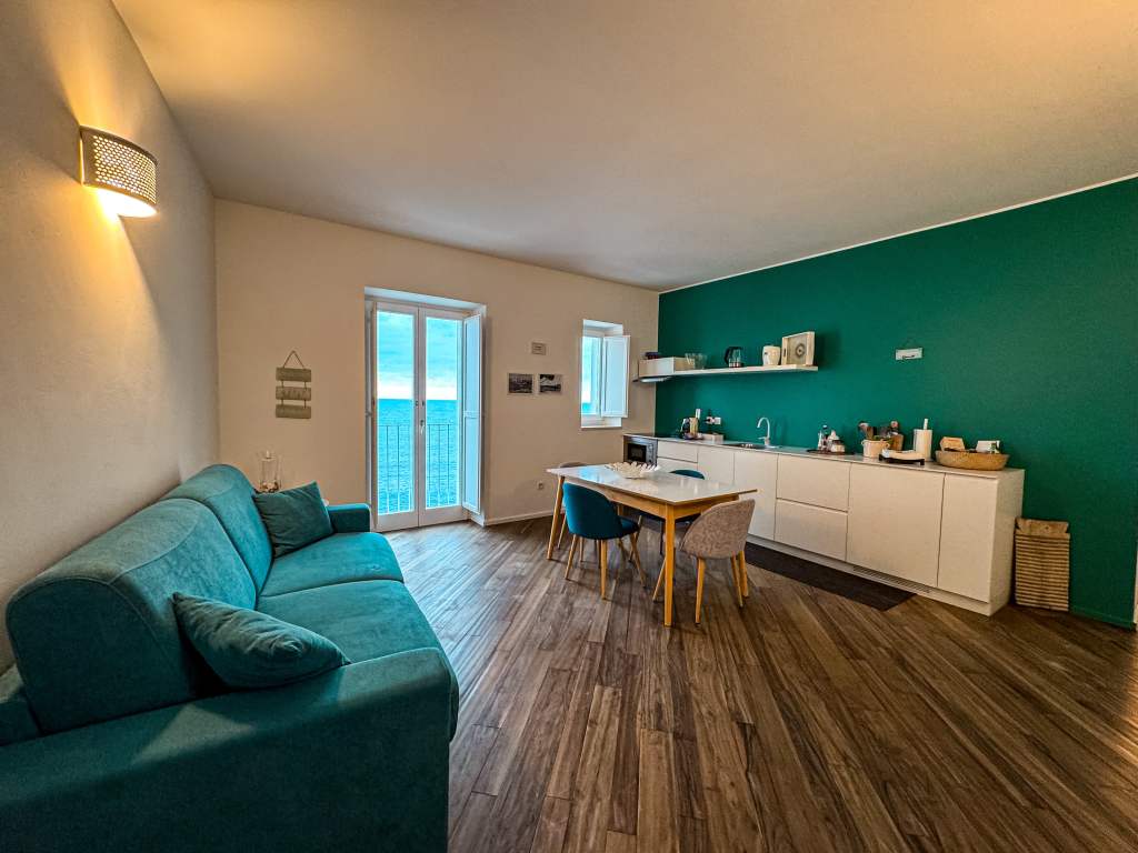 Апартаменти в Монополи, Пулия - хотел на брега на морето