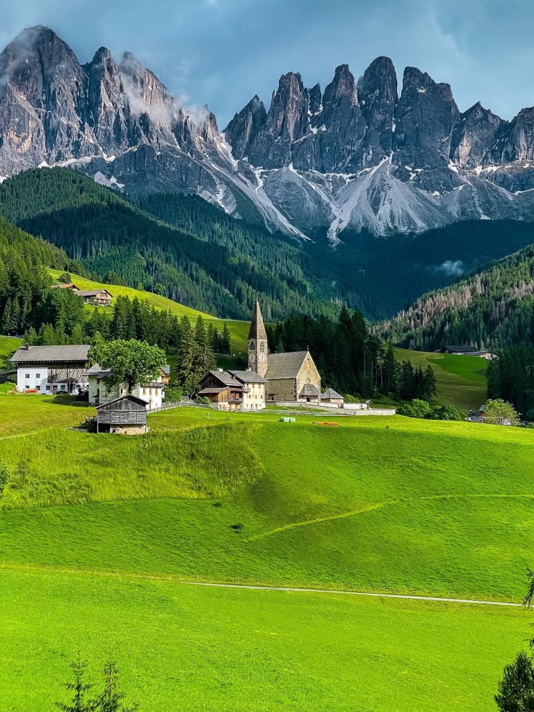 Val di Funes - интересни места в Доломитите | Трекинг маршрути | Екскурзия Доломитите